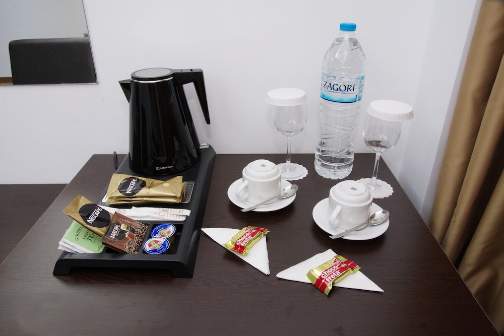 Breeze Boutique Hotel 32/34