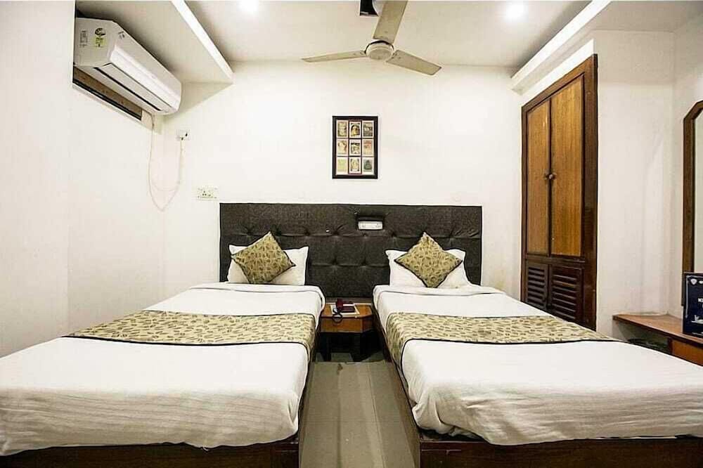 PATHIK HOTEL 9/32