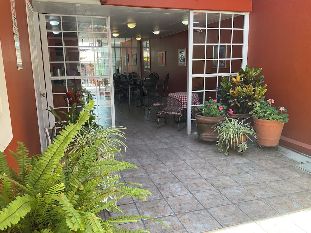 Hotel Camba 6/50