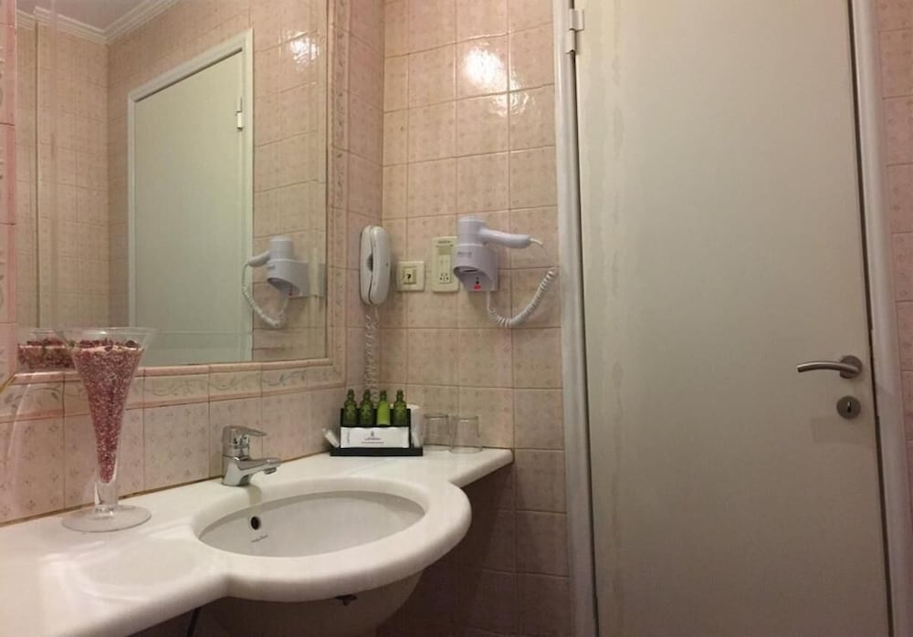 London Hotel 55/55