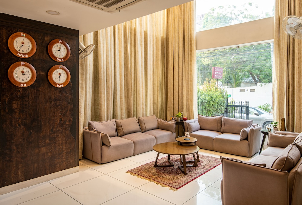 M Square Hotel 30/40
