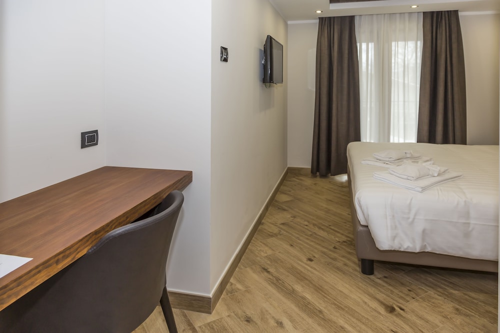 Hotel K2 18/64