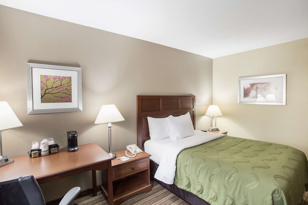 Quality Inn Athens, OH 13/50