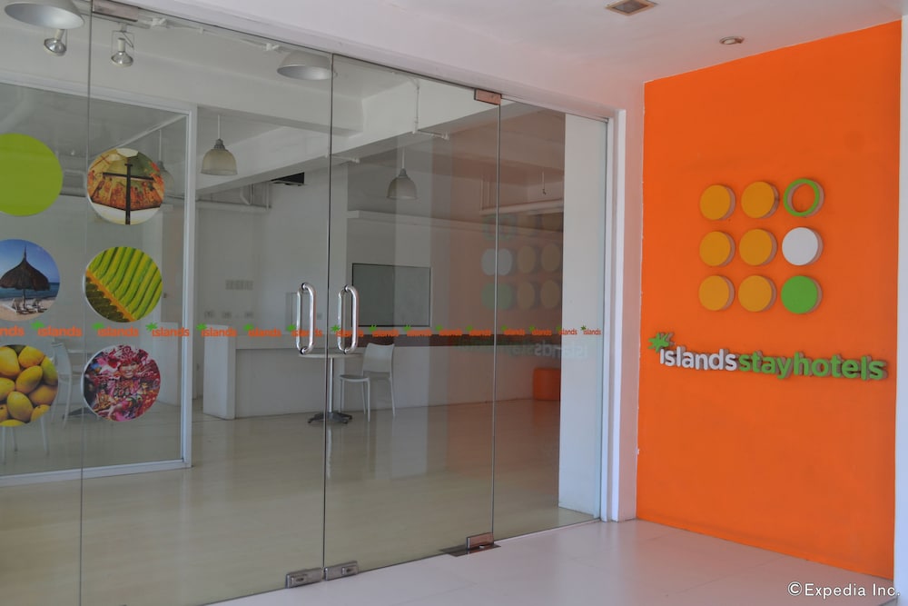 ISLANDS STAY HOTEL MACTAN 10/25