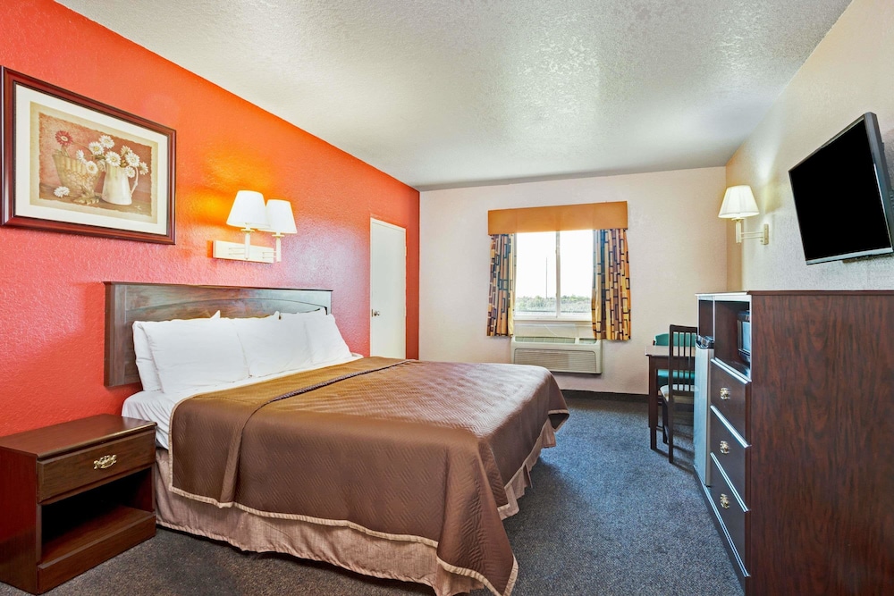 Howard Johnson By Wyndham Galveston 17/36