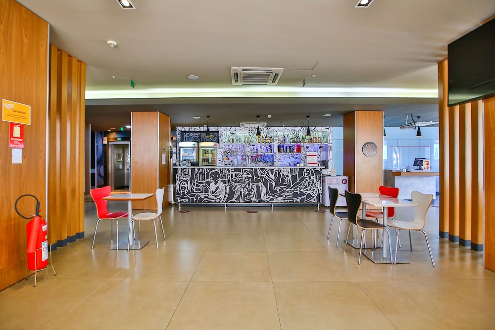 Ibis Goiania 10/64