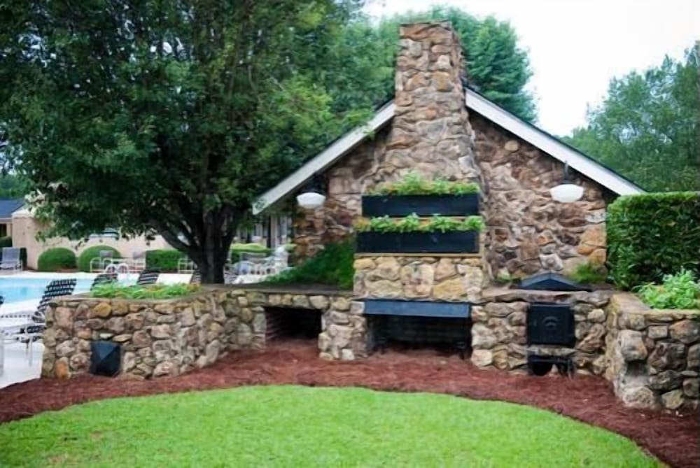 Merry Acres Inn 43/50