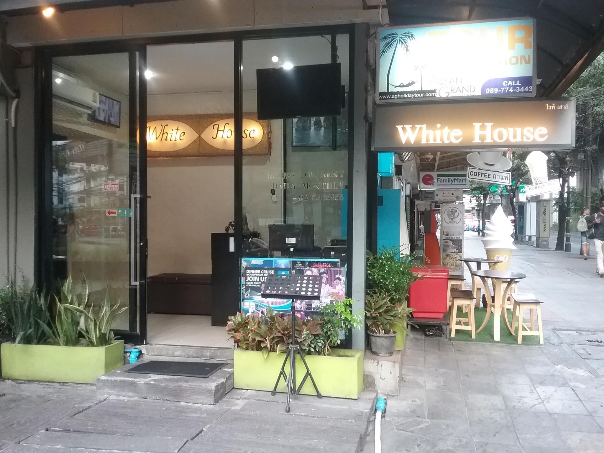 White House Asoke Sukhumvit 18 8/36
