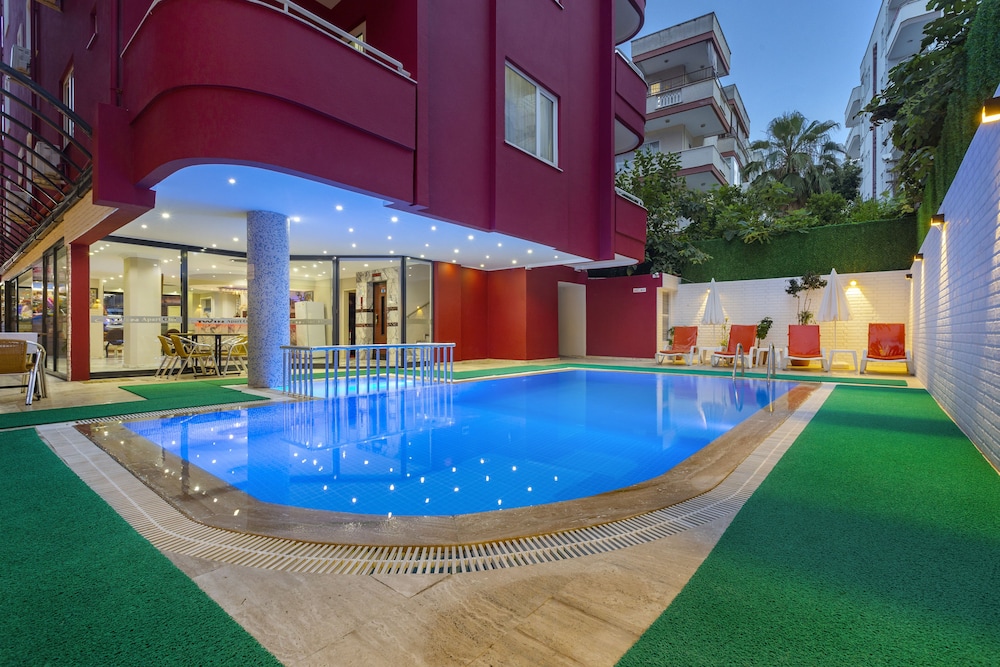 Twin Apart Hotel 56/59