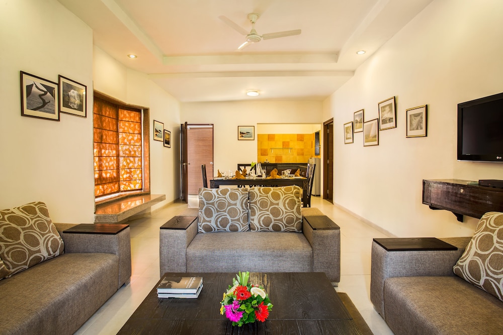 CORBETT RIVERVIEW RETREAT 37/66