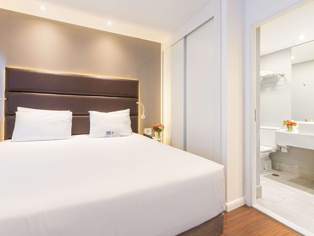 APARTMENT, TWIN BEDS