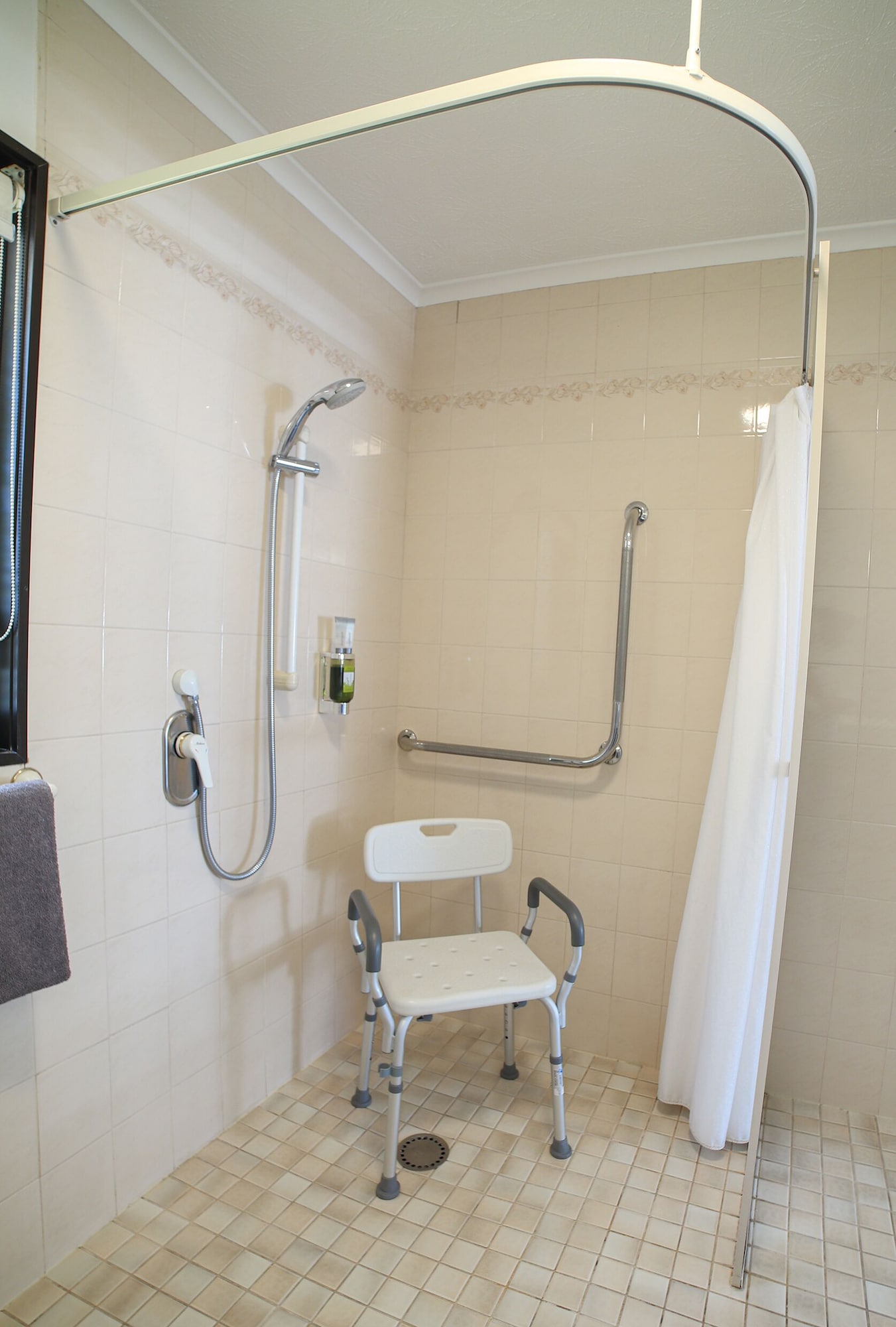 استوديو بسرير كوين لذوي الإعاقة، Palm City Motor Inn 9/9