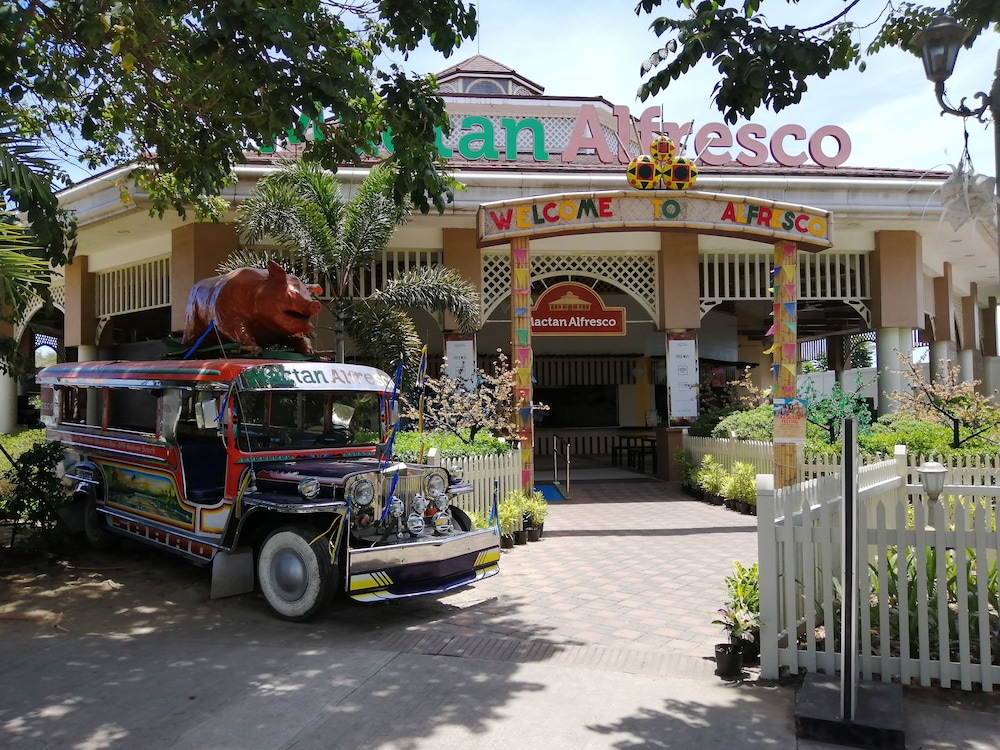 Mactan Newtown With Ocean View 38/50