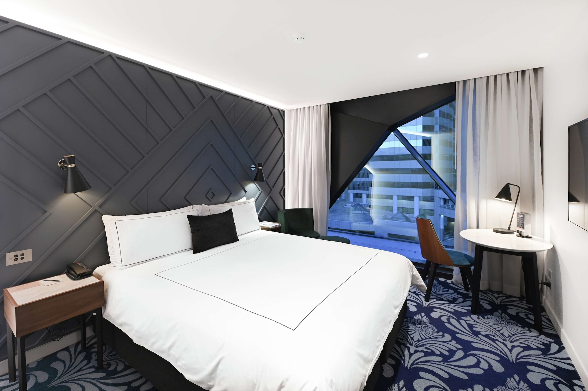 BANKSIA, DELUXE, KING BED