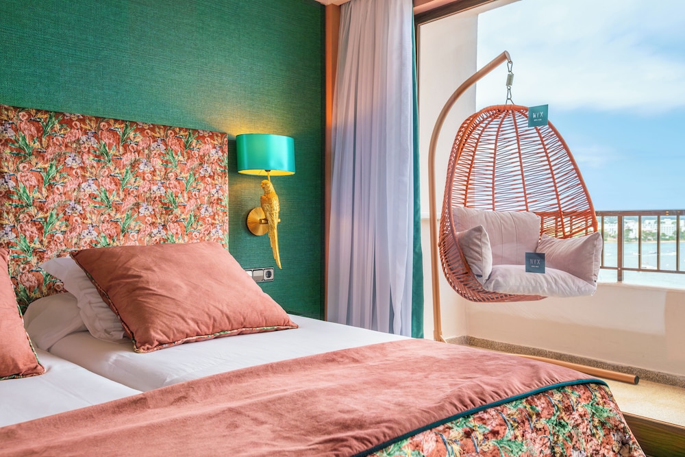 غرفة سوبيريور ثلاثية بإطلالة على البحر، NYX Hotel Ibiza - Adults Only 7/8