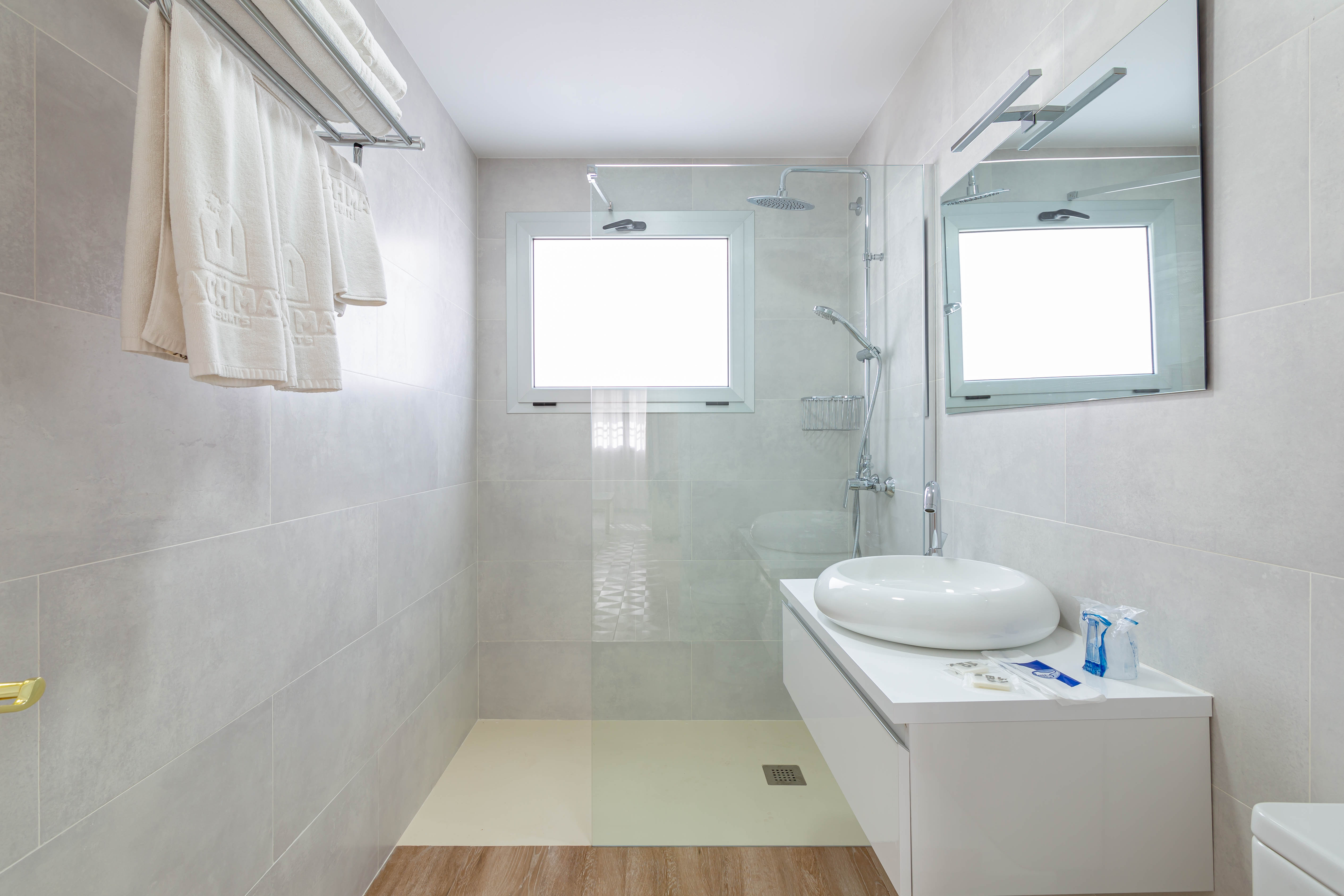 Vista Verde Adult Only 39/41