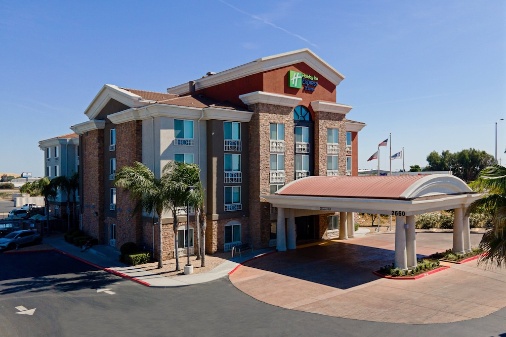 Holiday Inn Express Hotel And Suites Fresno South 5/55