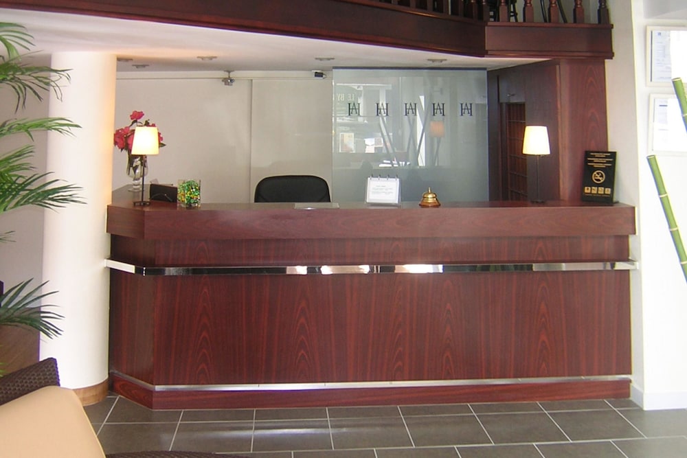 Sure Hotel by Best Western Lorient Centre 3/64