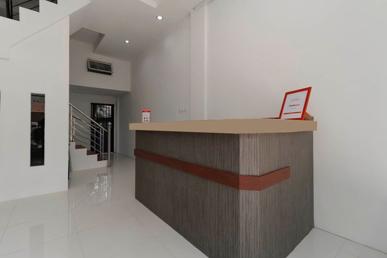 Reddoorz Plus Near Rs Royal Prima 4/17