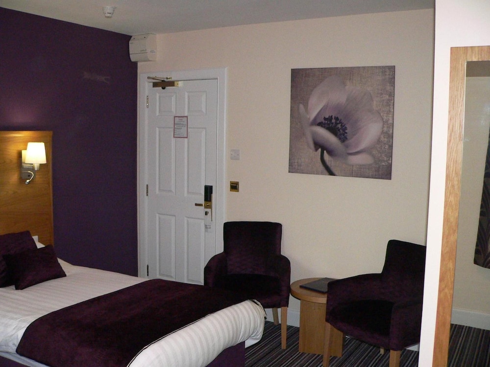 Ayre Hotel 10/40