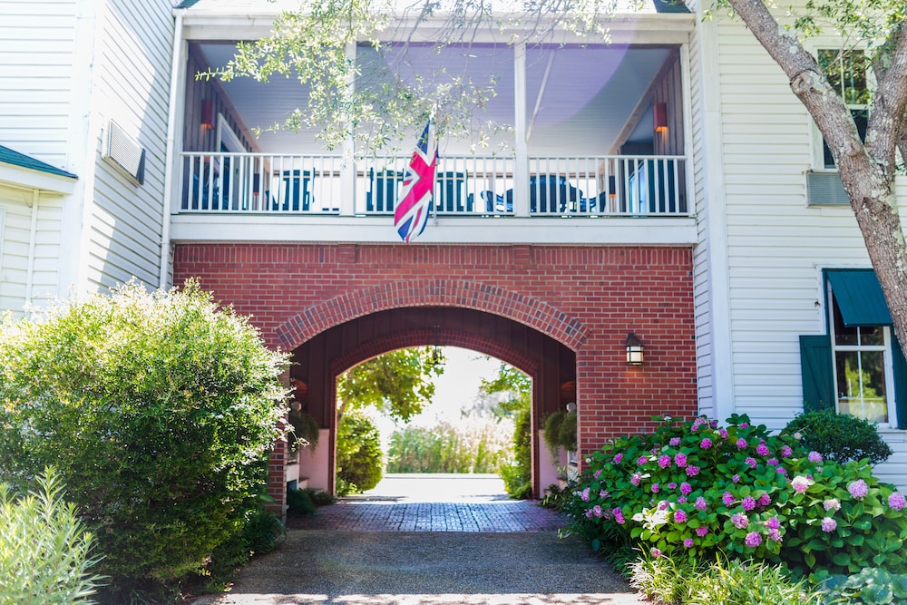 Roanoke Island Inn 2/50
