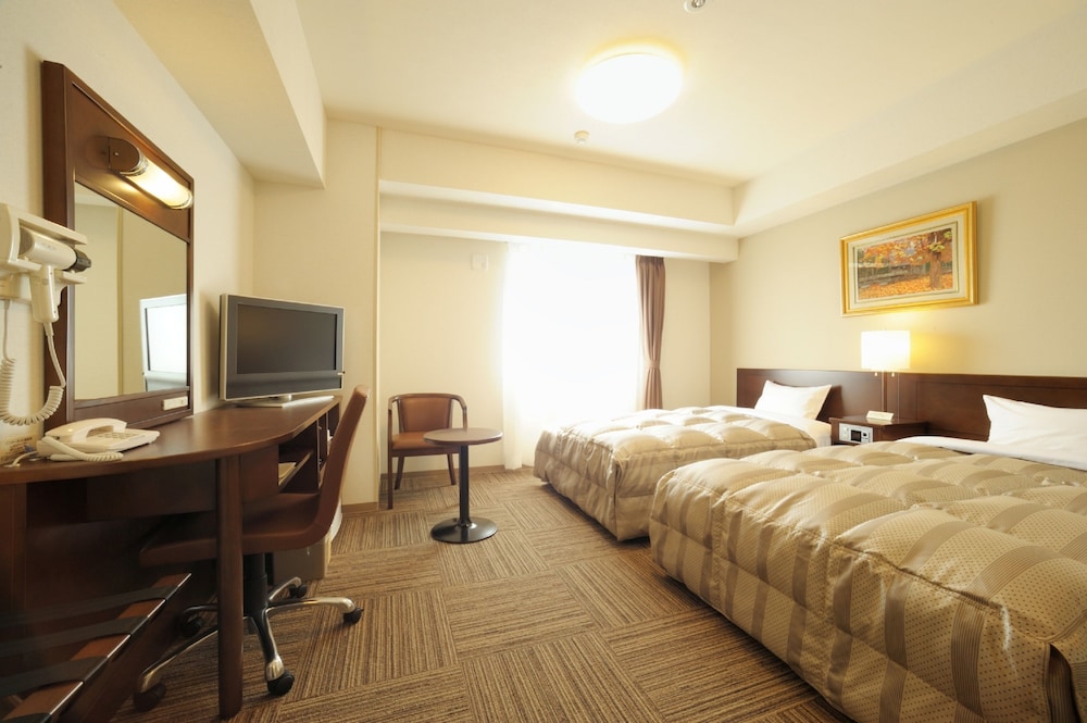 ROOM, TWIN BEDS