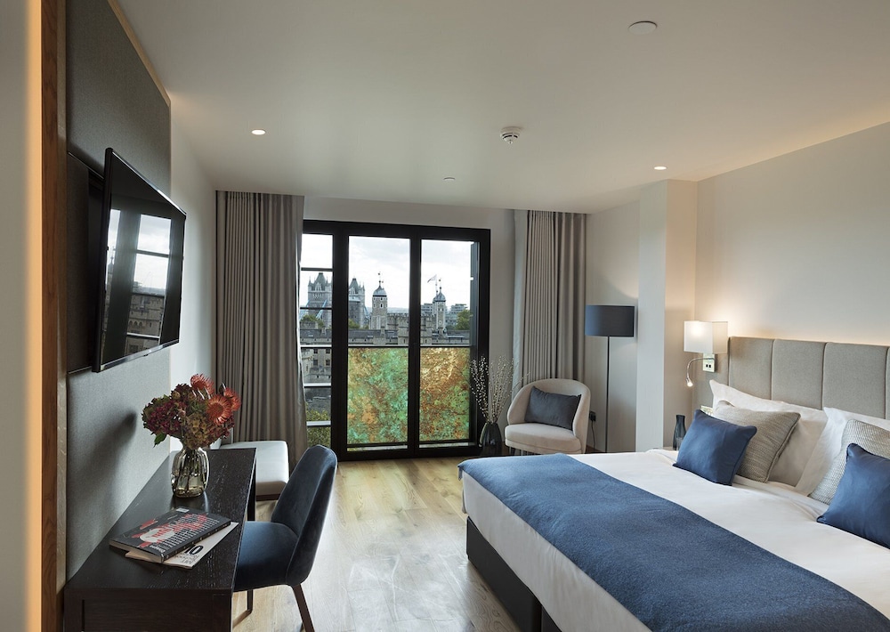 Signature Suite