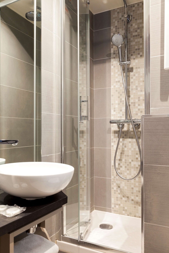 TIMHOTEL MONTMARTRE 56/57