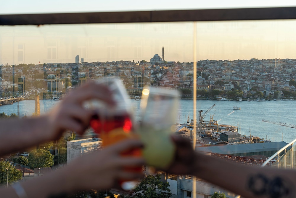 The Central House Istanbul Galata 47/50