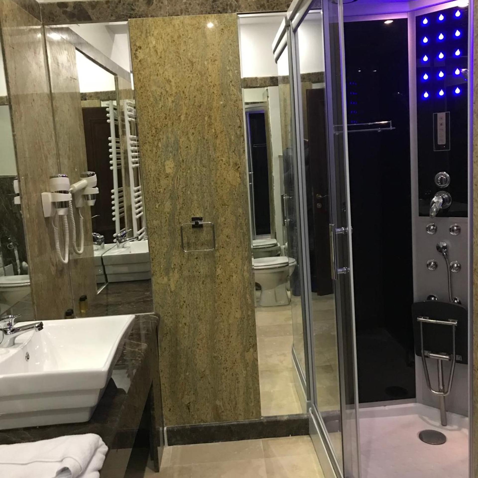 Best Hotel 49/49
