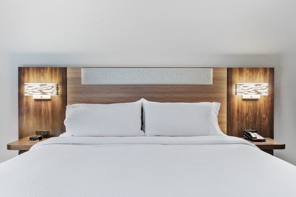 Holiday Inn Express New Albany 26/59