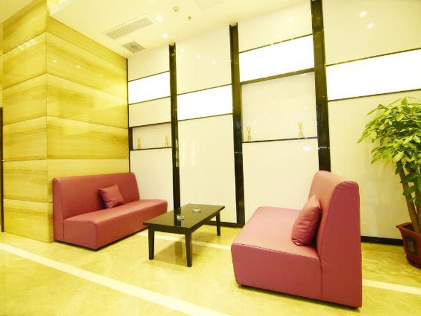 Lavande Hotel (Jiangmen Yingbin Avenue) 30/42