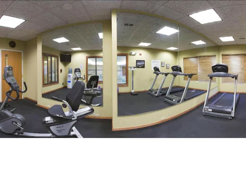 Holiday Inn Express Hotel Suites East Lansing 42/58