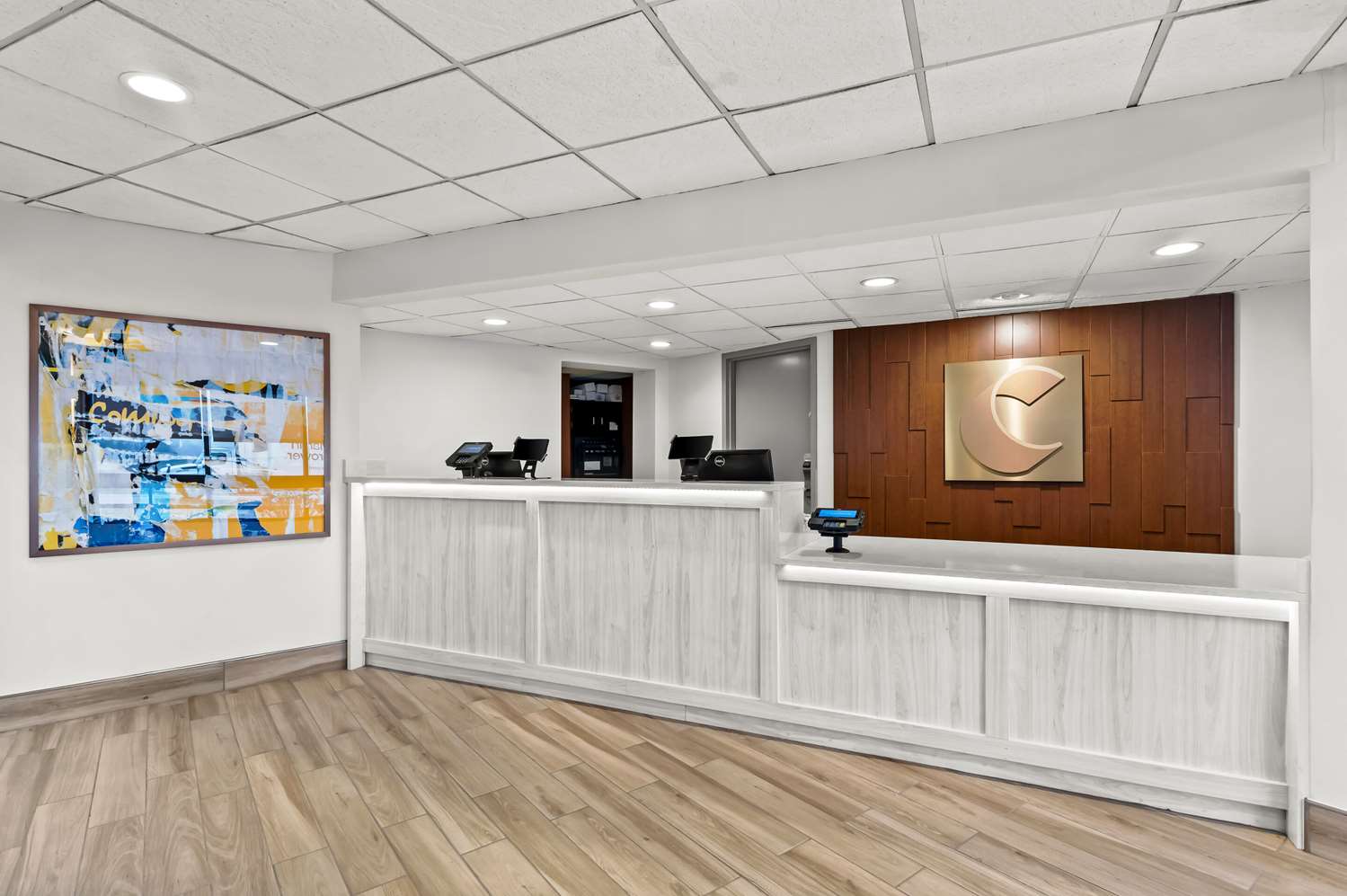 Comfort Inn & Suites Evansville Airport 2/21