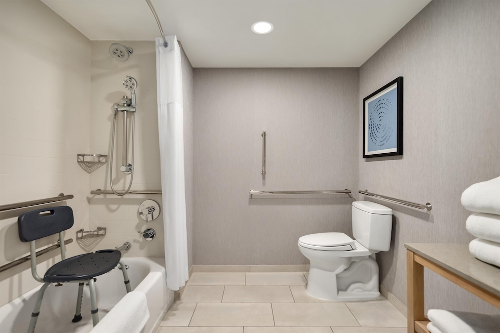 Hyatt Place Santa Fe 72/72