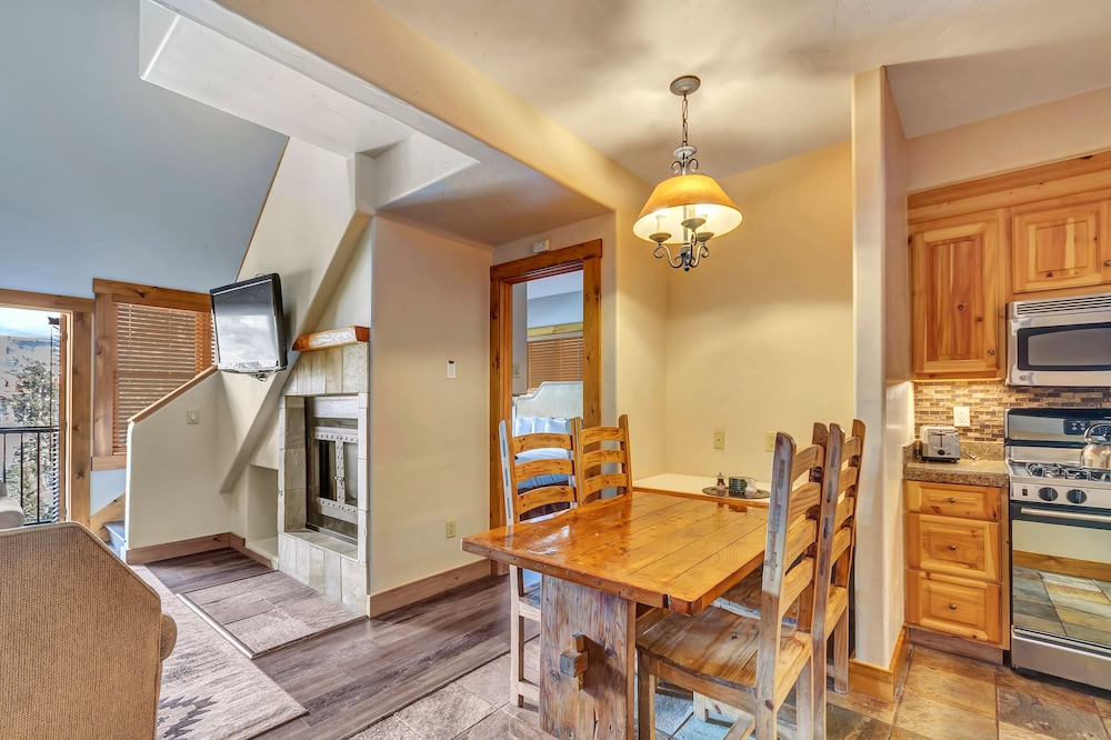 Mountain Lodge Telluride 52/73
