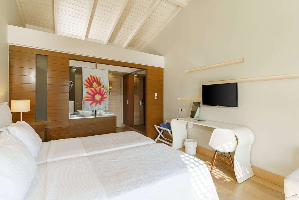 Aegean Pearl 25/70