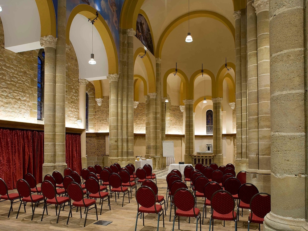 Mercure Moulins Centre Hotel de Paris 54/75