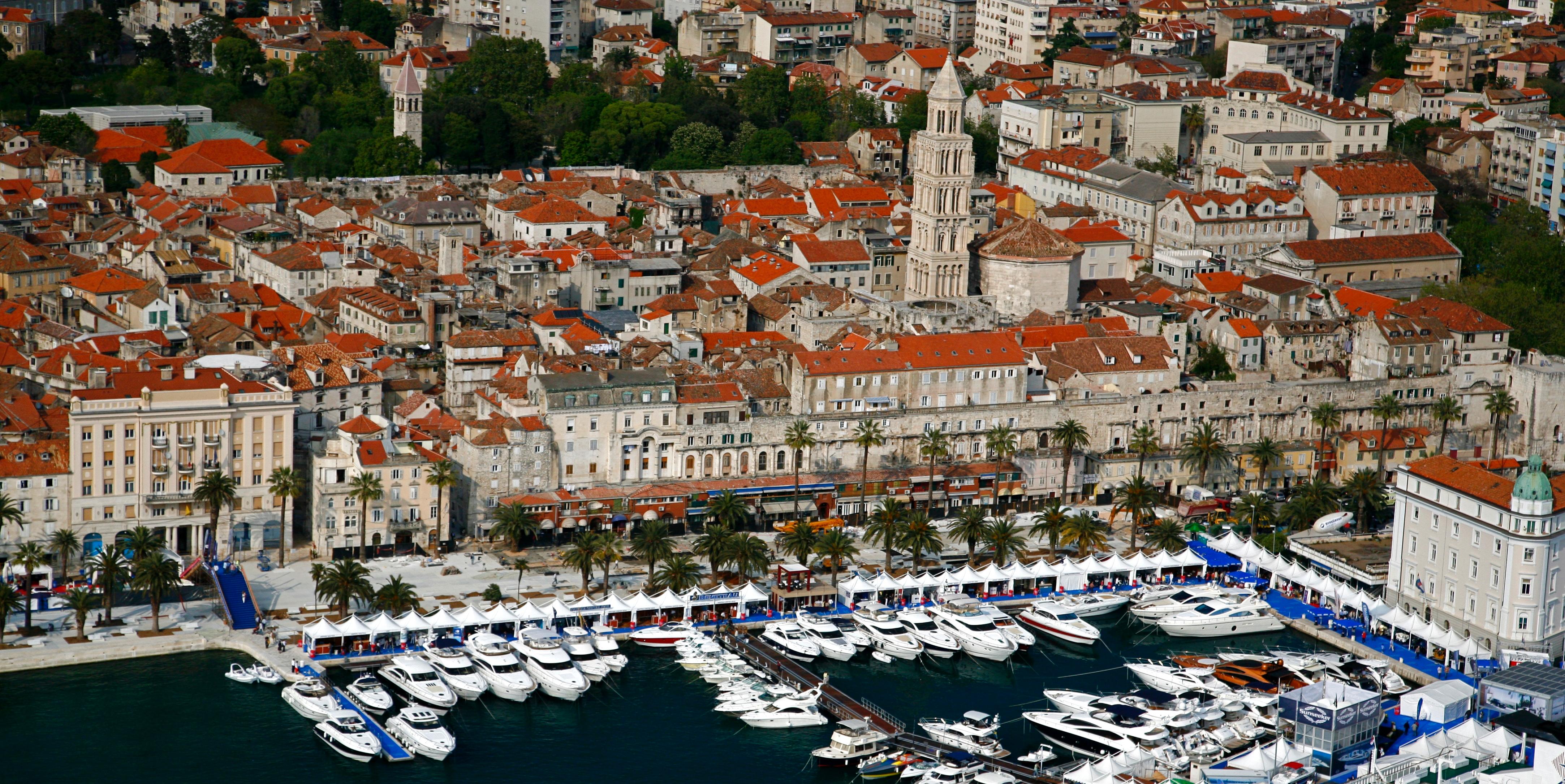 Apartments 4 You Split in SPLIT