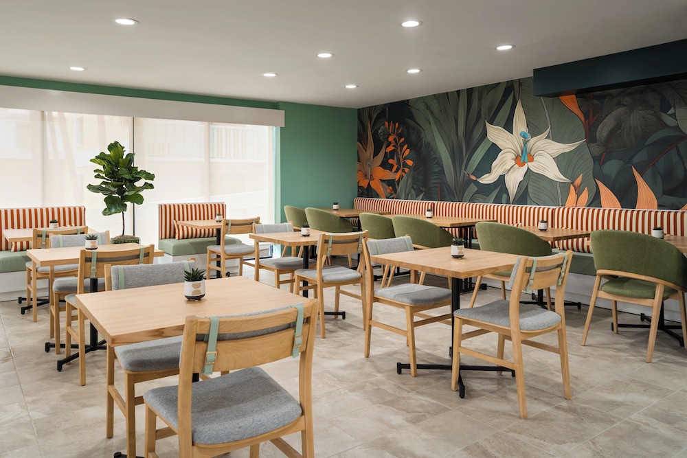 restaurant cafeteria
