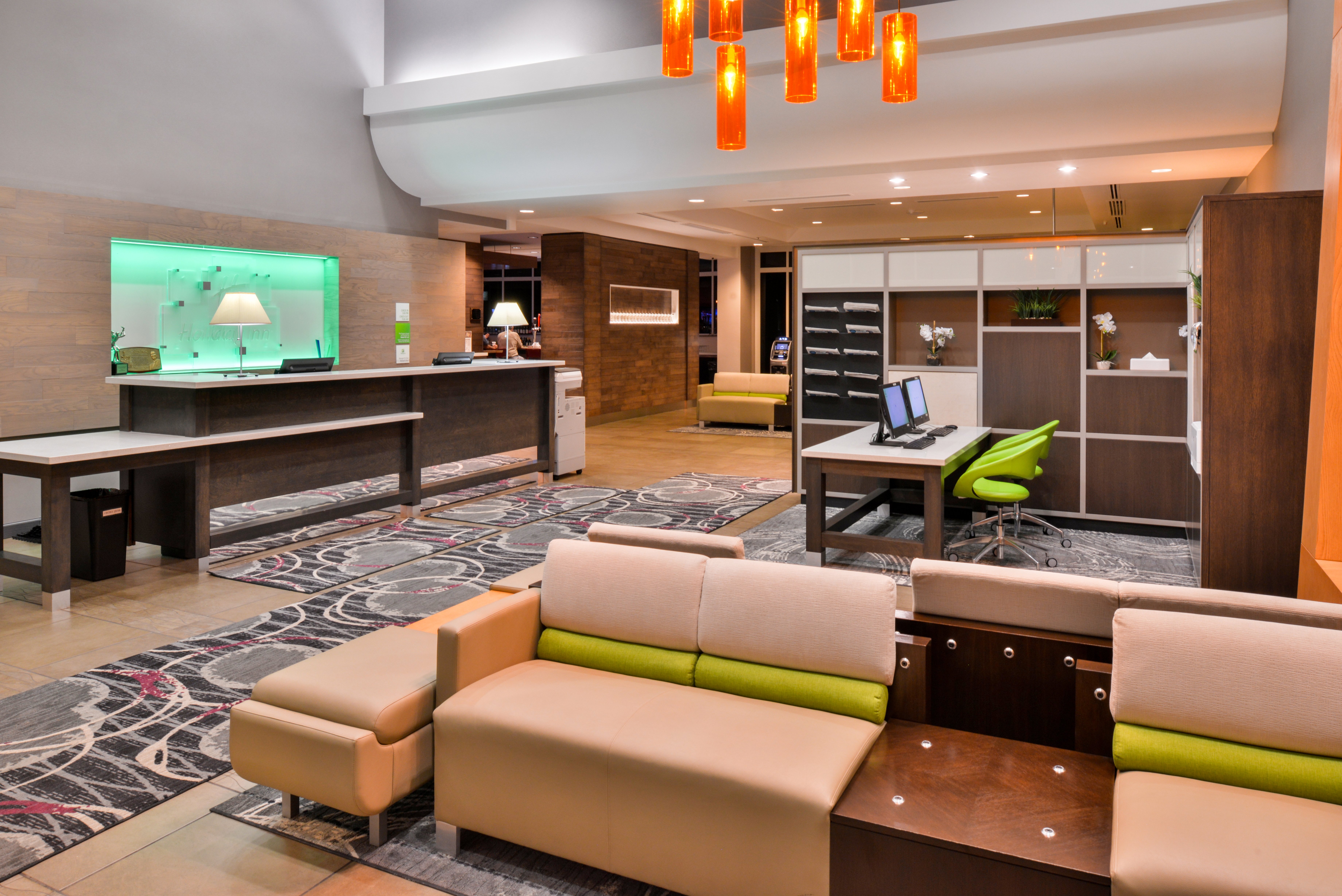 Holiday Inn Kansas City Airport 7/42