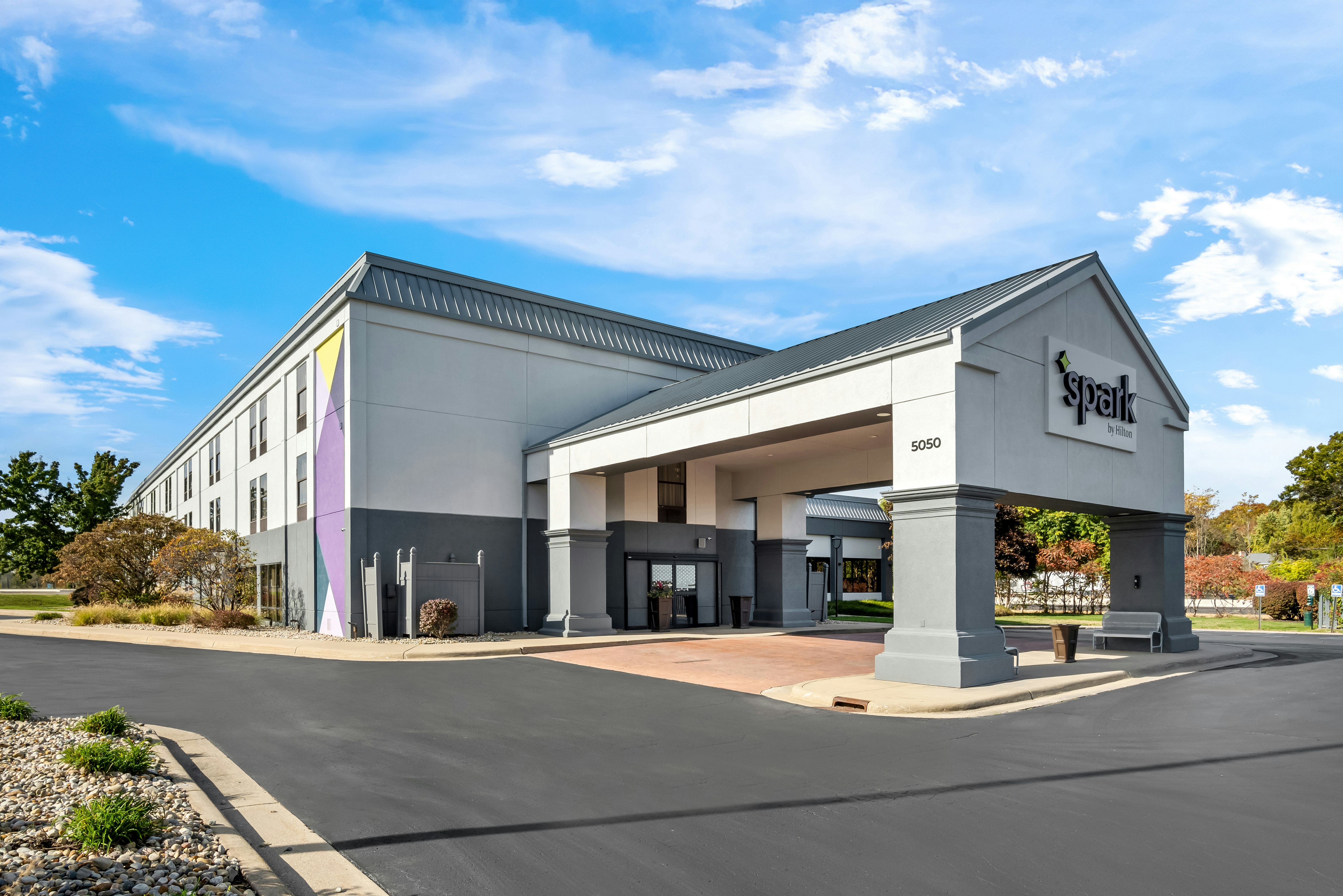 Spark by Hilton Stevensville 18/20