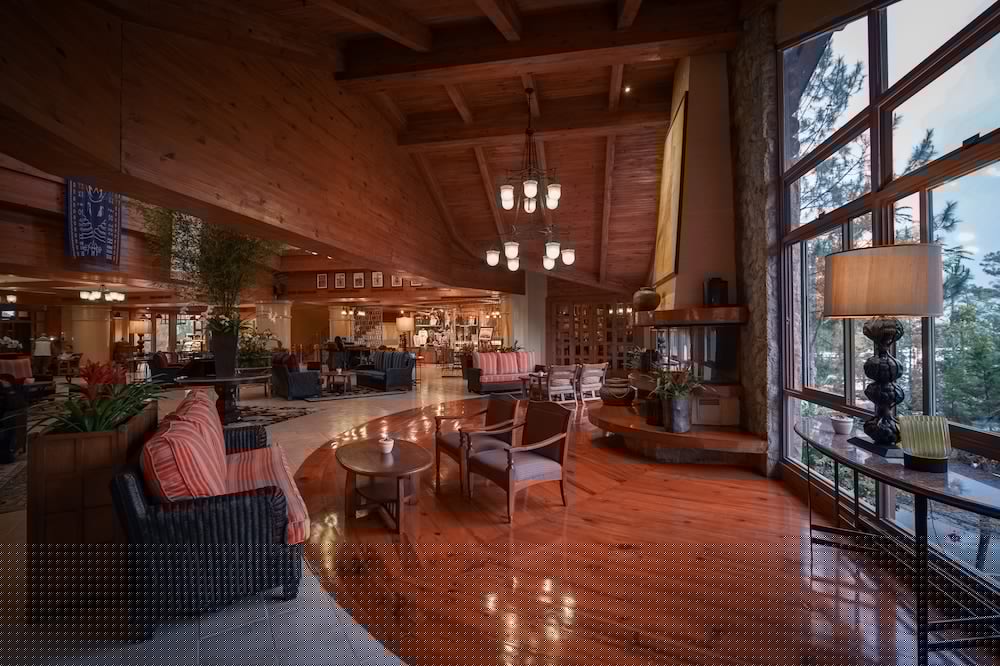 The Forest Lodge At Camp John Hay 62/75