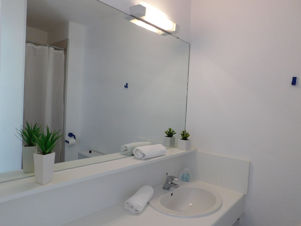 Residence New Rochelle 51/54