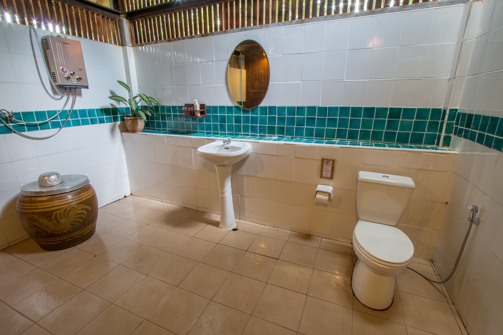 Khao Sok Riverside Cottages 49/50