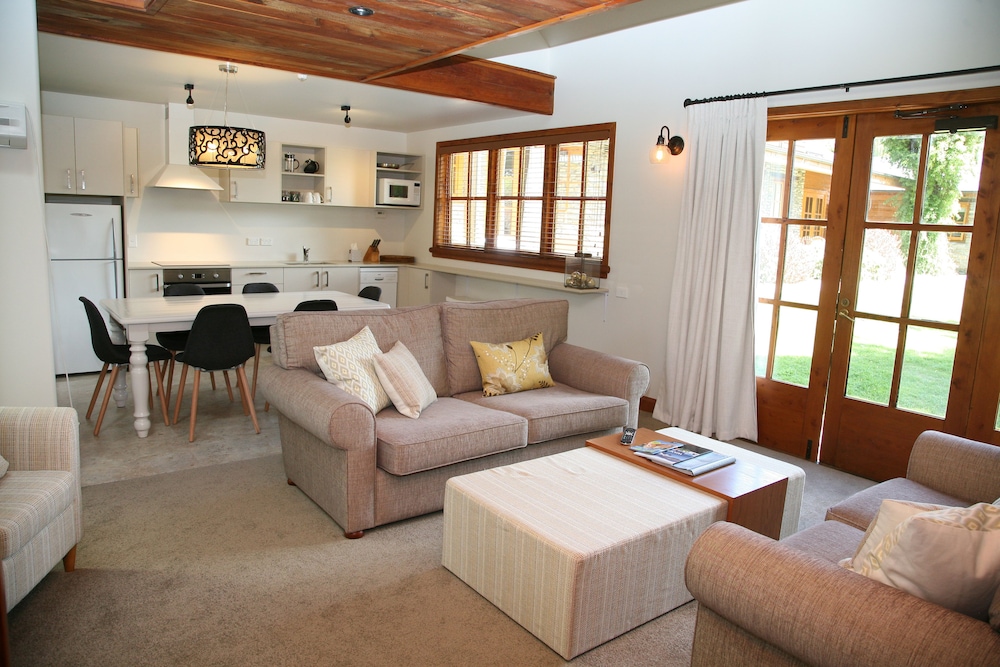 Wanaka Homestead Lodge Cottages 28/48