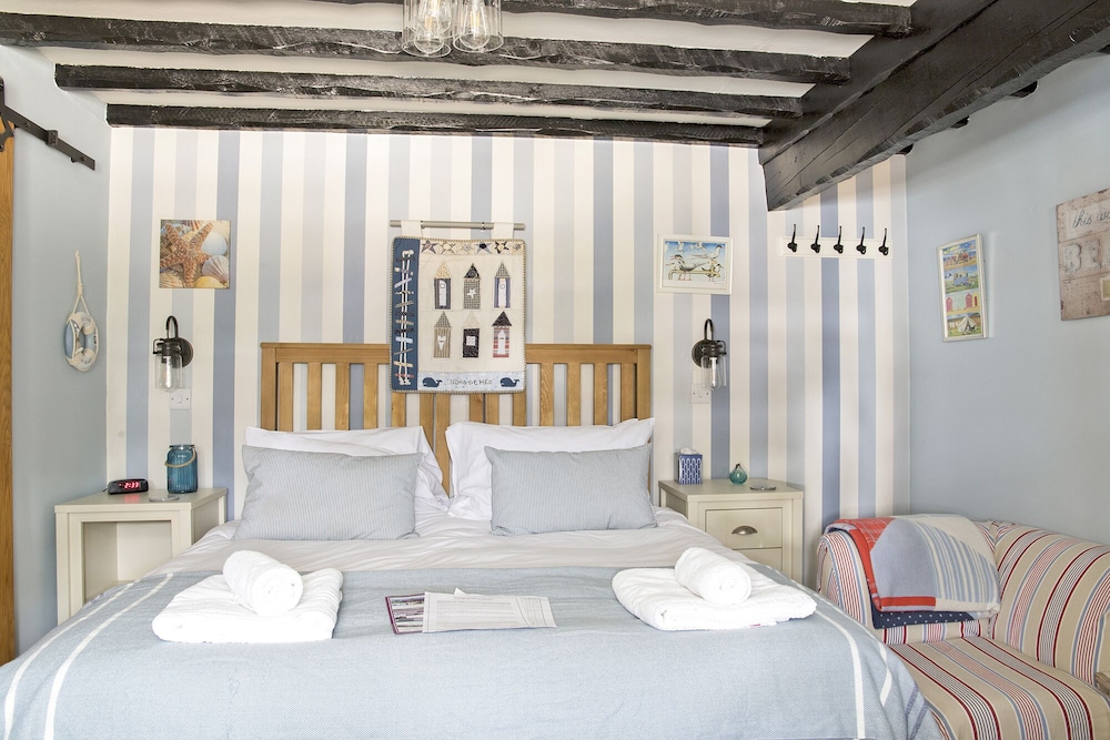 Hawthorn Farm Guest House 11/50