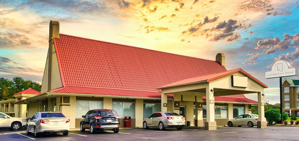 Baymont by Wyndham Lumberton NC 2/52