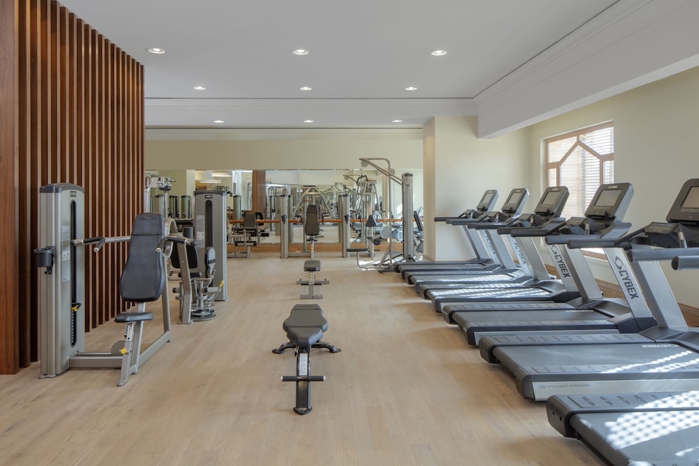 Grand Hyatt 35/76