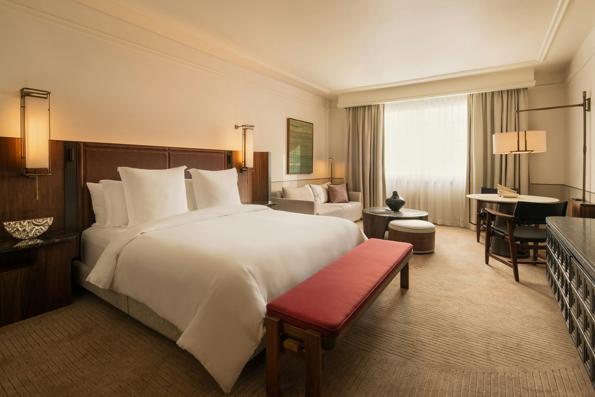 SUPERIOR, KING BED